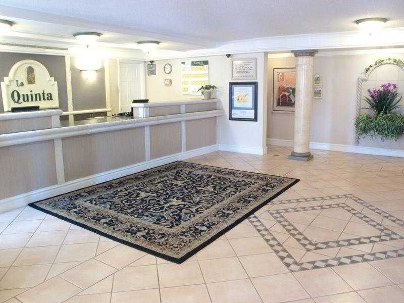 La Quinta Inn Chicago 오크브룩테라스 내부 사진